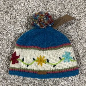 NWT KuSan Wool Blend Flower Beanie Hat